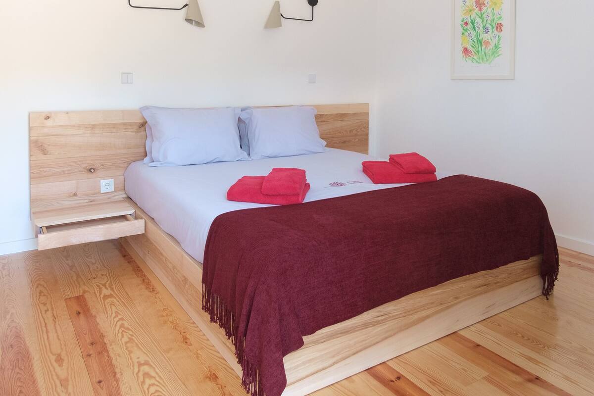 Premium bedding, down duvets, pillow-top beds, desk