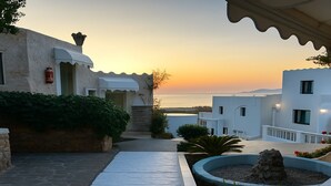 Unclassified image, 5 of 11, button - WanderNest Cozy Corner vibe 8 (Heraklion Prefecture)