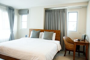 Bureau, chambres insonorisées, Wi-Fi gratuit, draps fournis