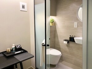 Double Room, DAYUSE, 5 hours: 17:00-22:00 | Bad | Dusj, håndklær, såpe og sjampo