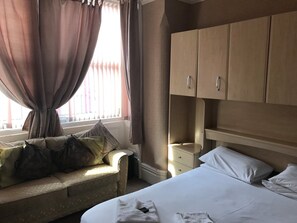 Room - Newbury Hotel (Blackpool)