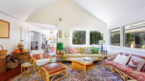 Witt’s Oasis | Two traditional Tea Gardens cottages