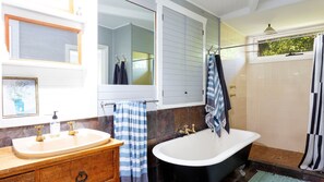 Badewanne, Haartrockner