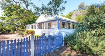 Sunroom Cottage - 40A Witt Street