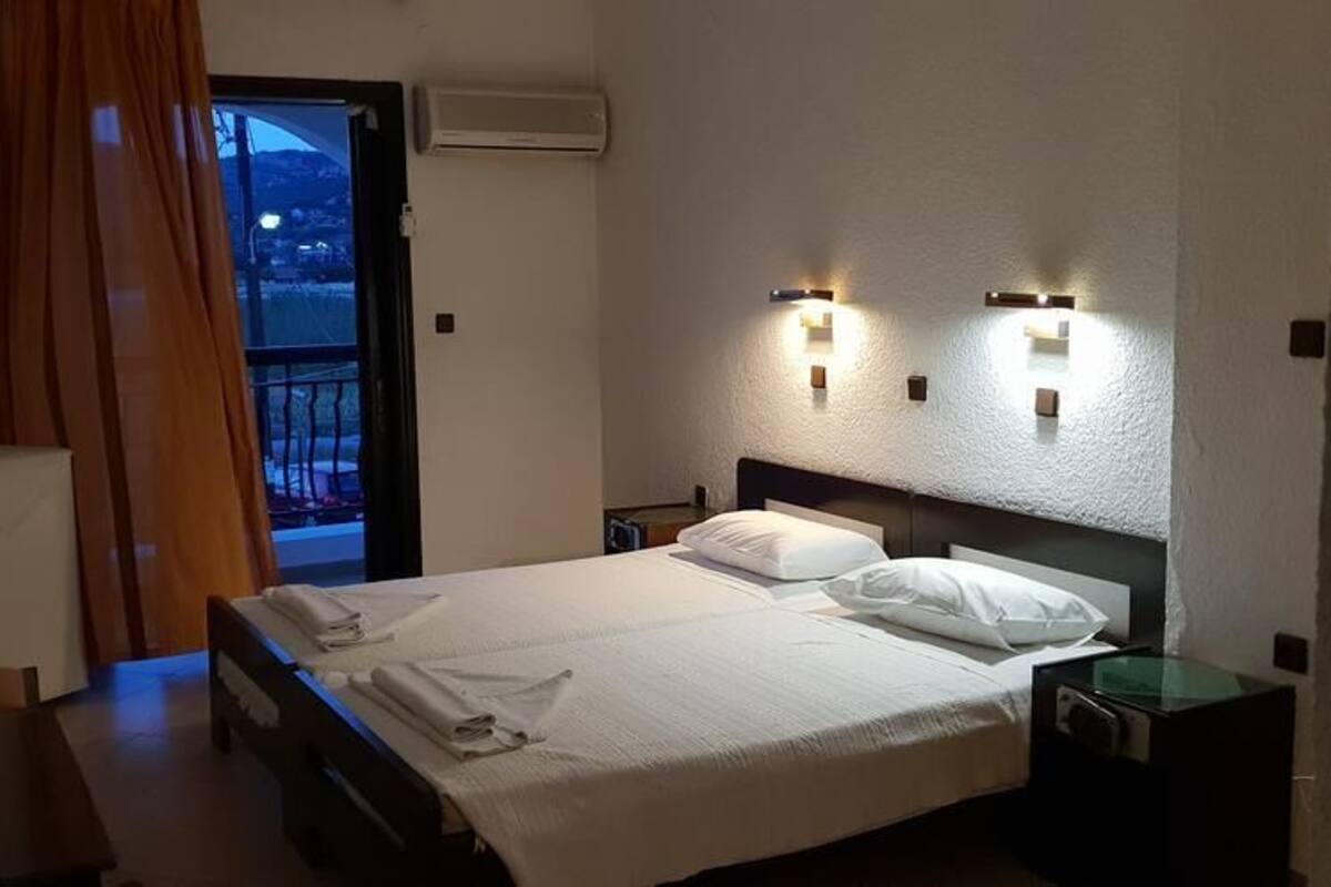 Desk, WiFi (free), bed sheets