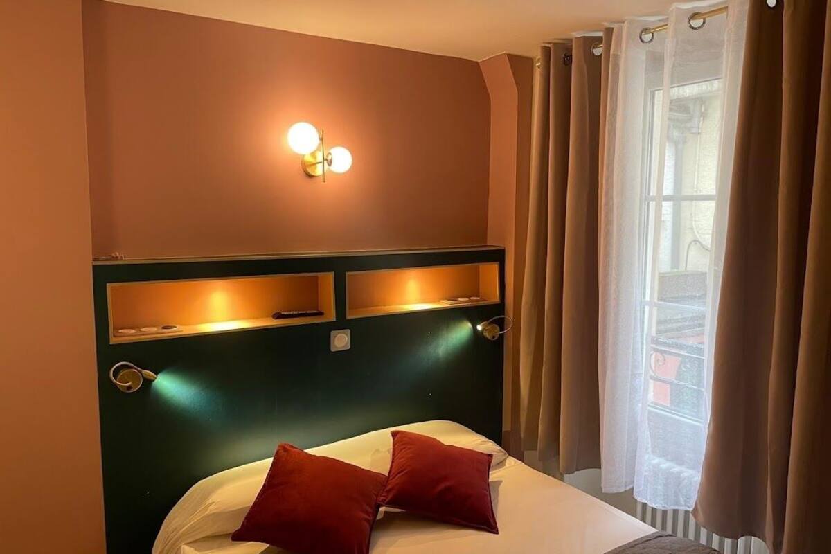 Exclusive Double Room | Desk, blackout curtains, rollaway beds, free WiFi