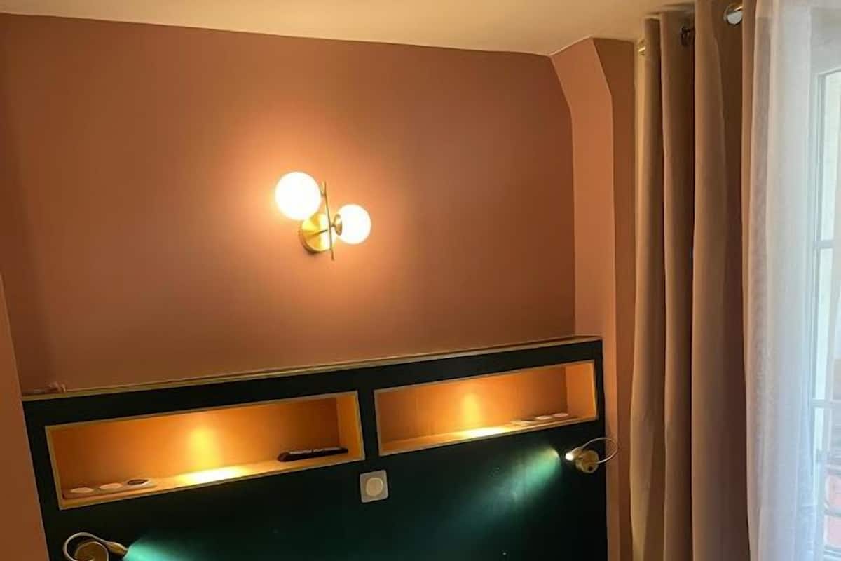 Exclusive Double Room | Individually decorated, individually furnished, desk, blackout curtains