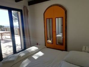 4 chambres, fer et planche Ă repasser, Wi-Fi, draps fournis