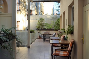 Exterior - Hotel Ostaš (Prague)