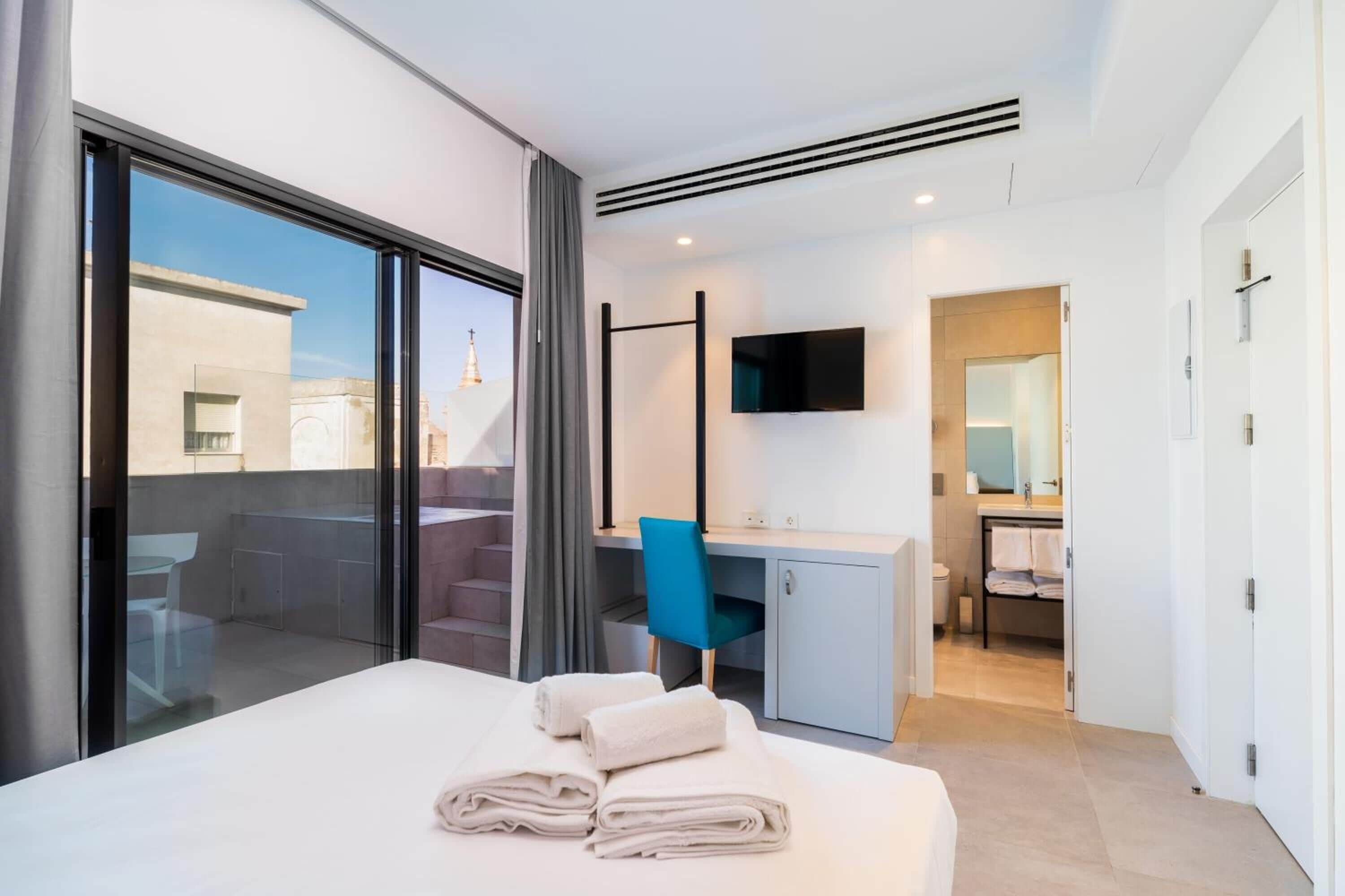 premium bedding, down duvets, minibar, in-room safe