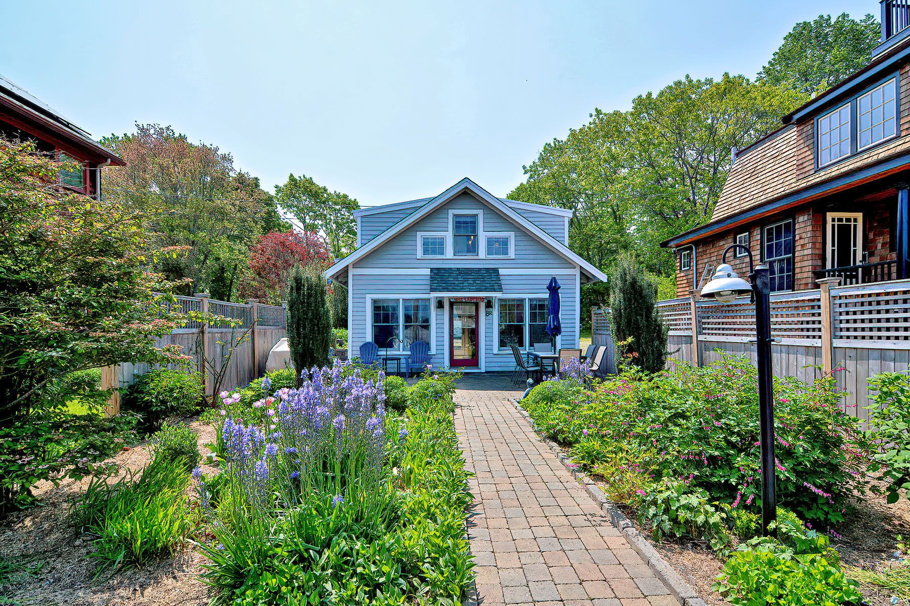 Lady Bug House: An adorable cottage, just steps from Rockport Village.