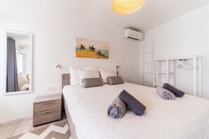 Apartment (Superior 2 Bedroom Apt with City View) | 2 bedrooms, iron/ironing board, free WiFi, bed sheets - Apartment Mo-mo (Dubrovnik)