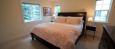 3 bedrooms, iron/ironing board, travel crib, free WiFi