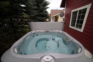 Baignoire à remous extérieure