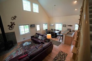 TV, fireplace, DVD player