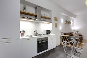 Apartment, 2 Bedrooms | Private kitchen
