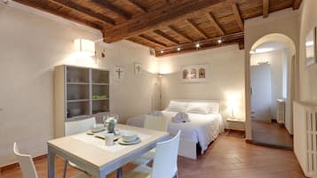 Apartamento, 1 quarto | Opções para refeição no quarto