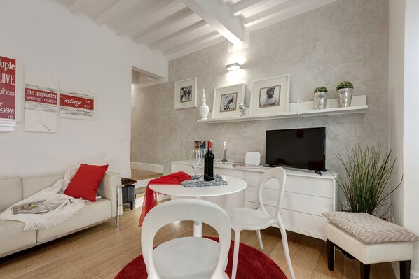 Apartment, 1 Bedroom | Living area