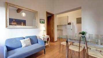 Mamo Florence - Terzo 3 Bedrooms Apartment | Wohnbereich | LCD-Fernseher