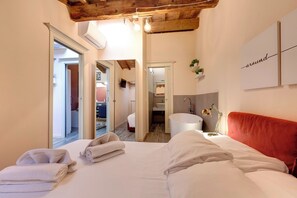 Apartment | Free WiFi, bed sheets - Vertical Garden Apartments by Mamo Florence (Florence)