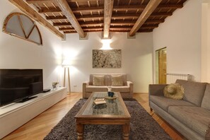 Apartment, 2 Schlafzimmer | Wohnbereich