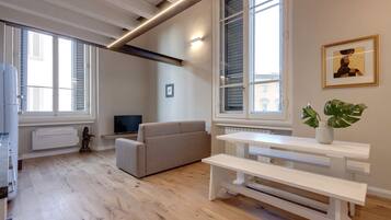 Apartment, 2 Schlafzimmer | Wohnbereich