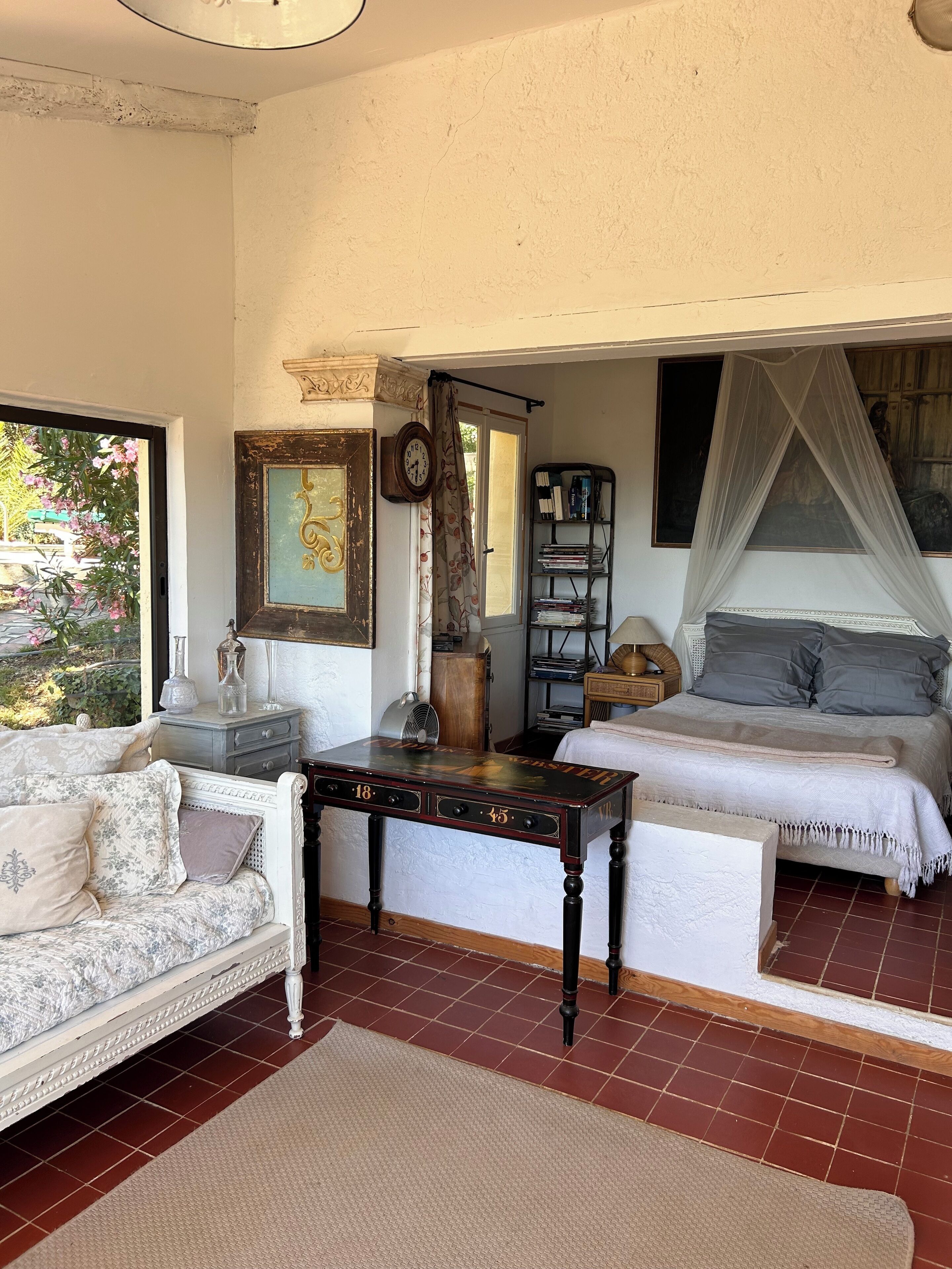 3 chambres, fer et planche à repasser, Wi-Fi, draps fournis