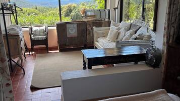 3 Schlafzimmer, BĂŒgeleisen/BĂŒgelbrett, WLAN, BettwĂ€sche