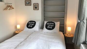 3 bedrooms, WiFi, bed sheets