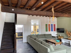 TV, fireplace, offices - Authentic house (6p) in prime location near Maastricht (Eijsden)