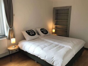 3 bedrooms, WiFi, bed sheets - Authentic house (6p) in prime location near Maastricht (Eijsden)