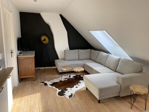 TV, strømmetjenester og kontorer