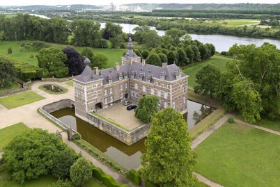 Authentic luxury group stay (10p) near Maastricht