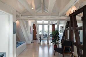 Interior - Hitrental Chapel Bridge Apartments (Lucerne)