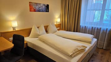 Apartment (Nr.10) | In-room safe, desk, free WiFi, bed sheets