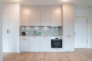 Dishwasher, coffee/tea maker, electric kettle, toaster - Hitrental Letzigrund Apartments (Zürich)