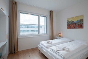 4 bedrooms, bed sheets - Hitrental Letzigrund Apartments (Zürich)