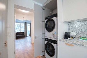 Interior - Hitrental Letzigrund Apartments (Zürich)