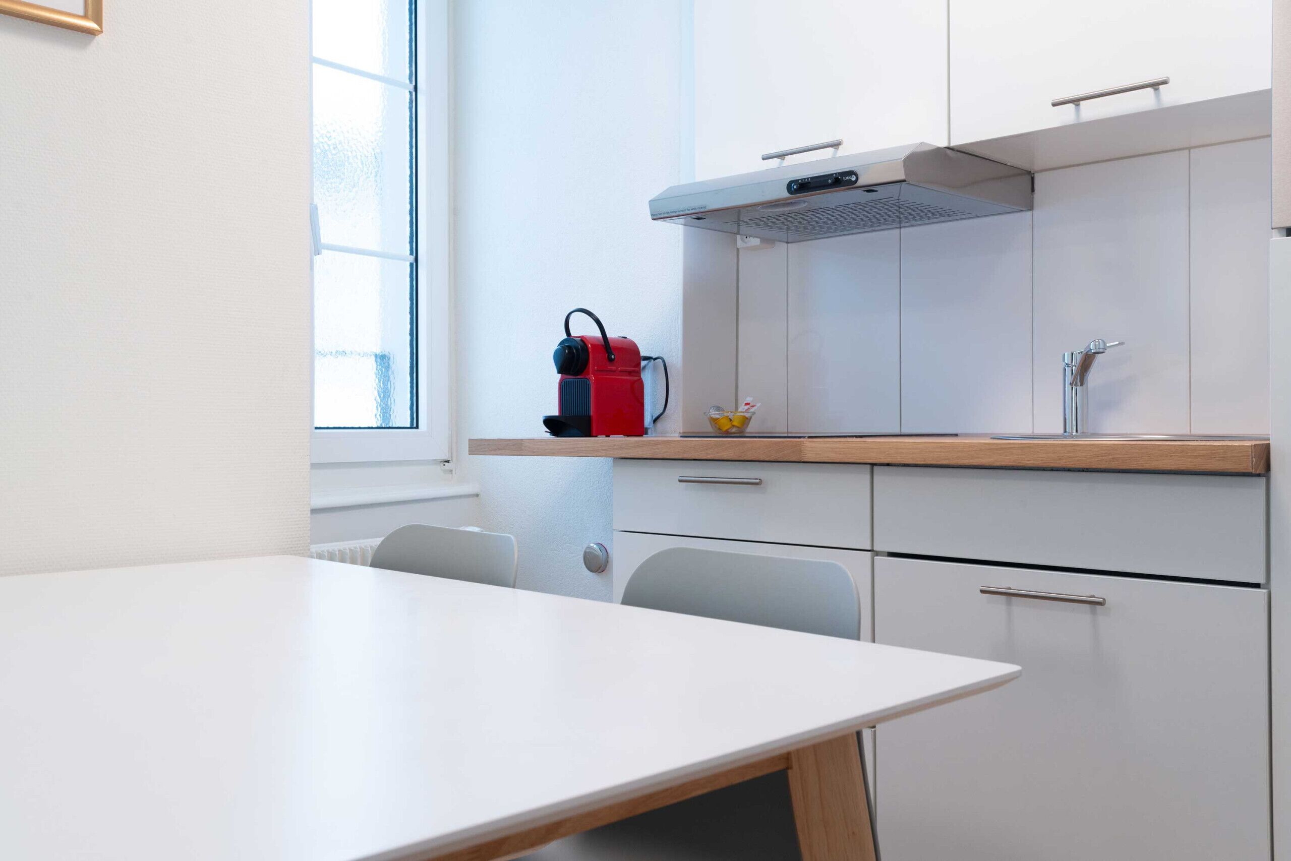 Microwave, coffee/tea maker, electric kettle, toaster