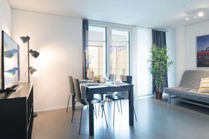 Dining - Hitrental Allmend Comfort Apartments (Lucerne)