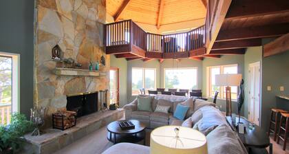 Colby Reef an Ocean View Home near Van Damme State Park & Beach, Sleeps 10
