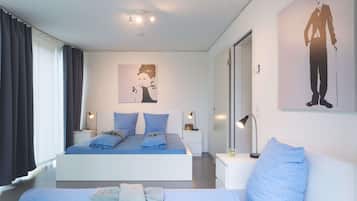 6 bedrooms, bed sheets