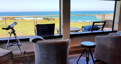 Star House Lodge - Ocean Front Timbered Lodge