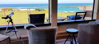 Star House Lodge - Ocean Front Timbered Lodge