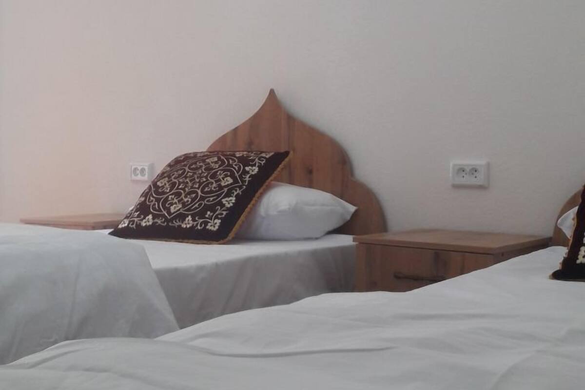 Quarto duplo | Escrivaninha, quartos à prova de som, Wi-Fi de cortesia