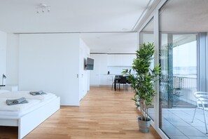 10 bedrooms, bed sheets - Hitrental Basel Apartments (Basel)