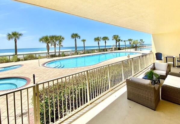 Appart'hôtel, 2 chambres | Piscine | Piscine chauffée