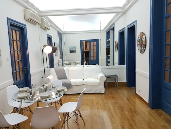 Traditional-Apartment, 5 Schlafzimmer, 2 Bäder, Stadtblick | Wohnzimmer