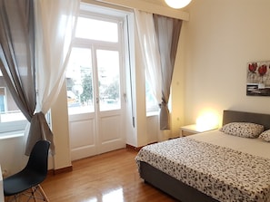 Traditional-Apartment, 5 Schlafzimmer, 2 Bäder, Stadtblick