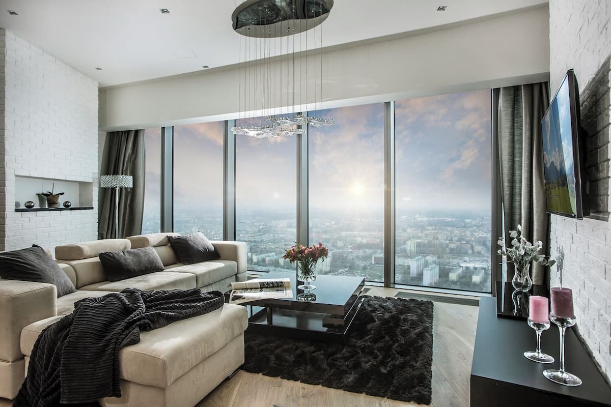 Executive Suite, 1 Bedroom, City View, Tower | Ruang tamu | 55 inci sebuah televisyen pintar dengan digital, TV, Netflix